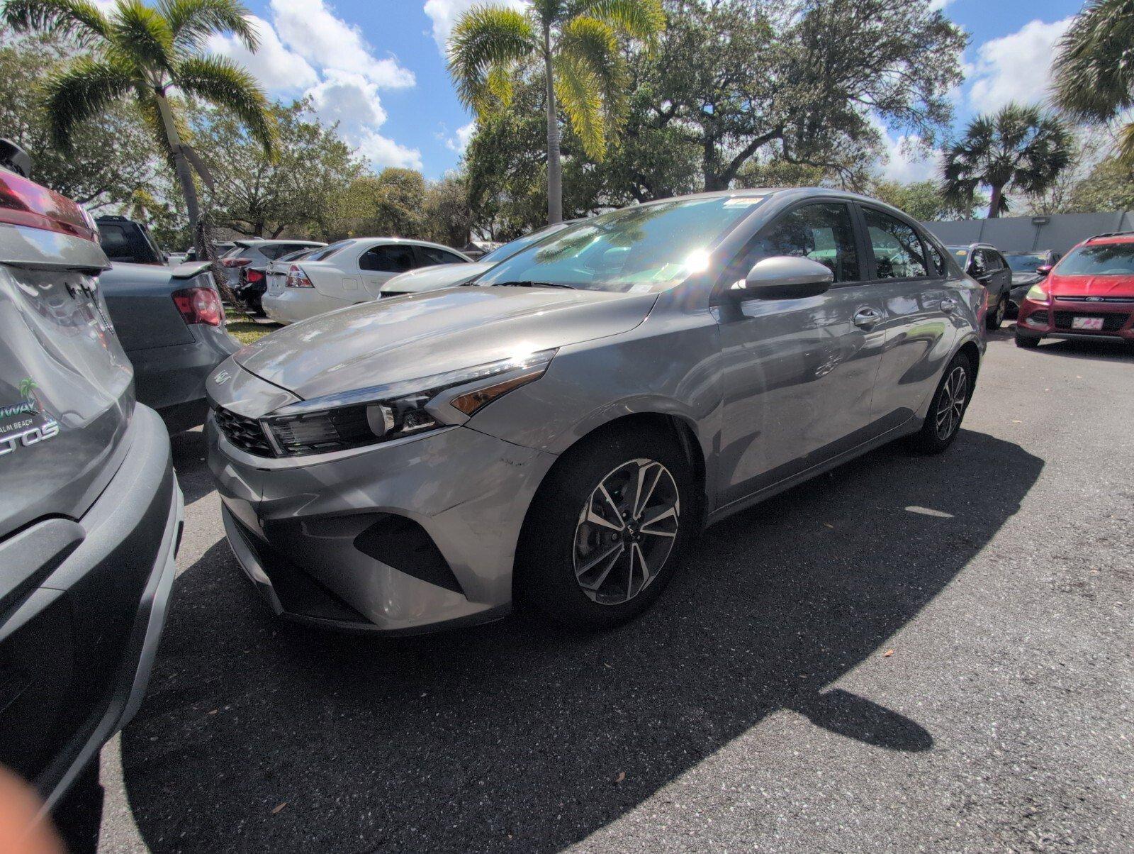 Kia Forte Lxs - Thumbnail 2