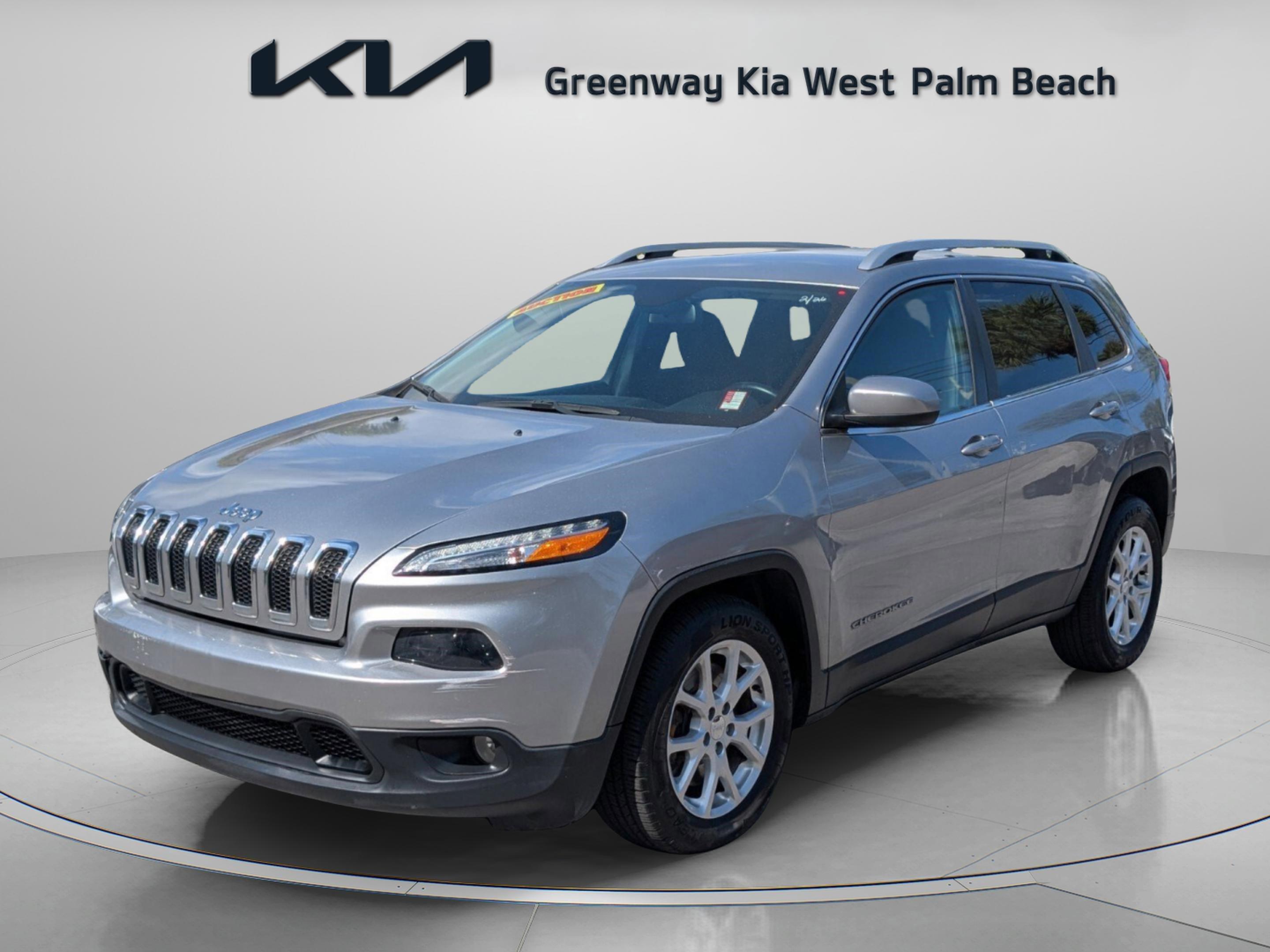 Jeep Cherokee Latitude - Thumbnail 4