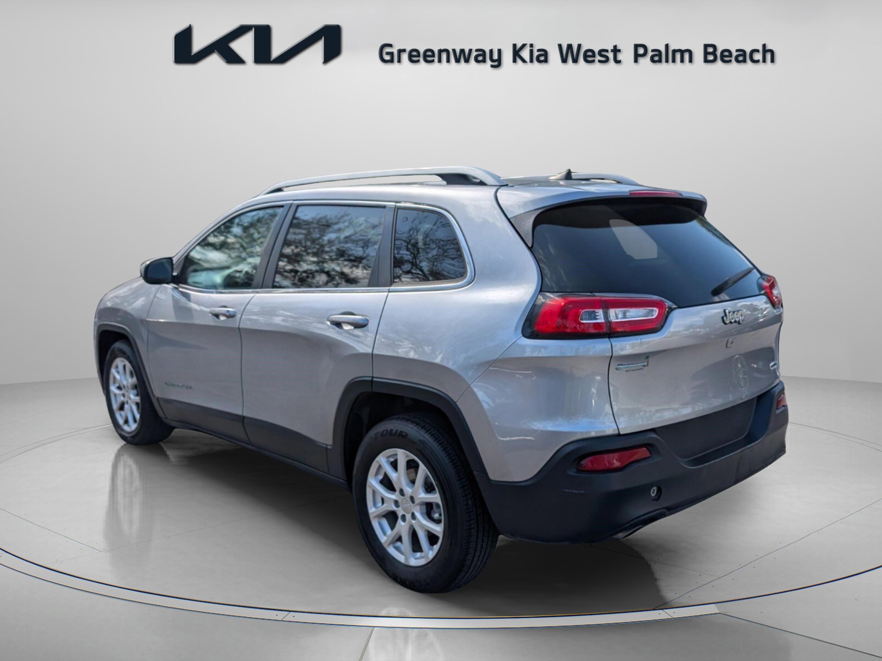 Jeep Cherokee Latitude - Thumbnail 6