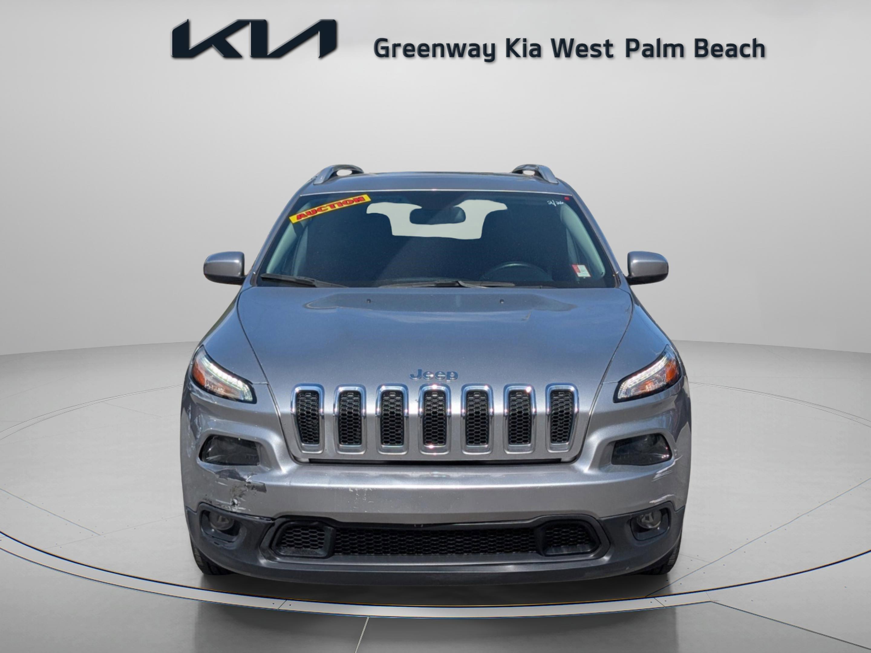 Jeep Cherokee Latitude - Thumbnail 3