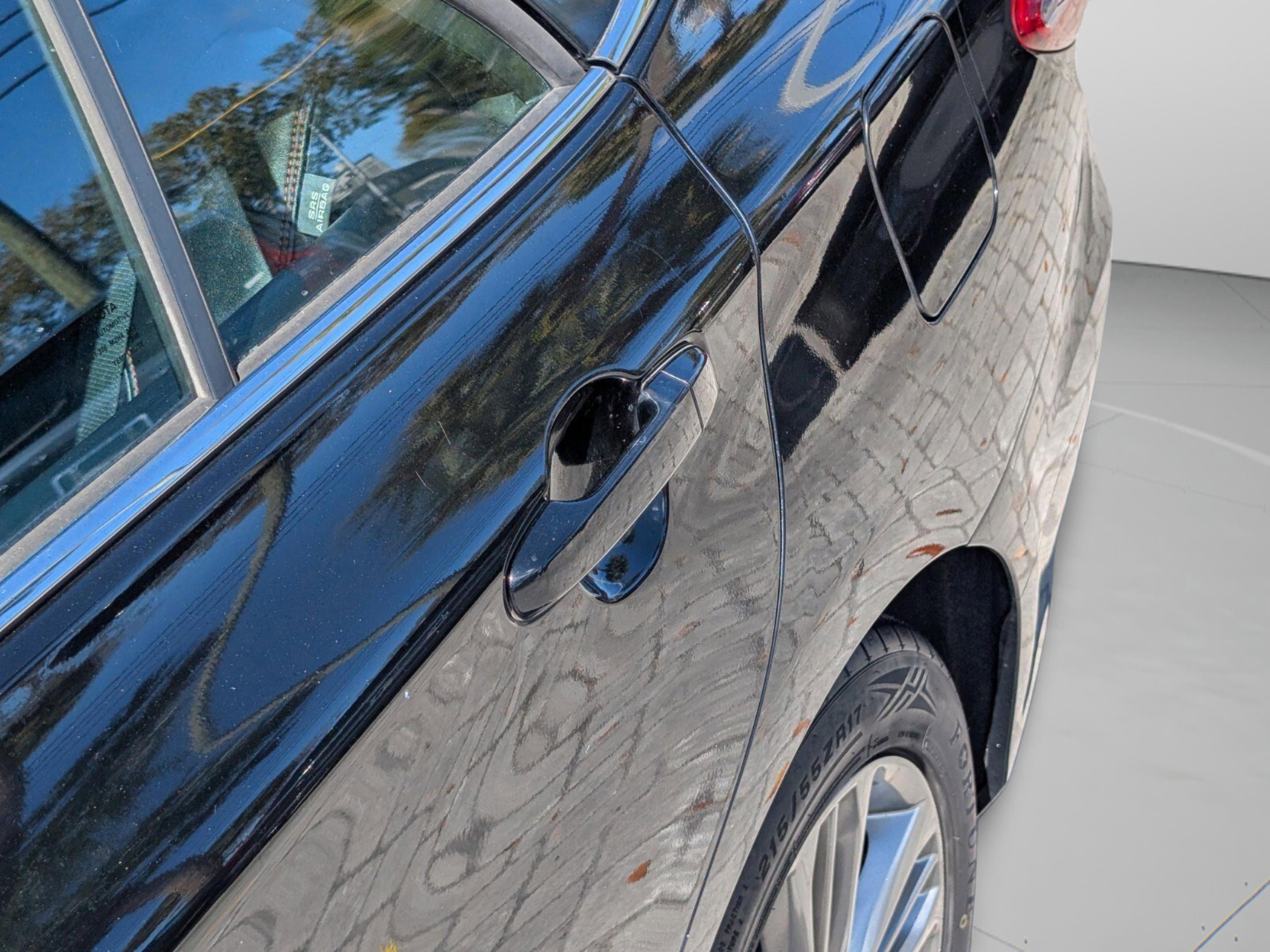 Toyota Camry Se - Thumbnail 17