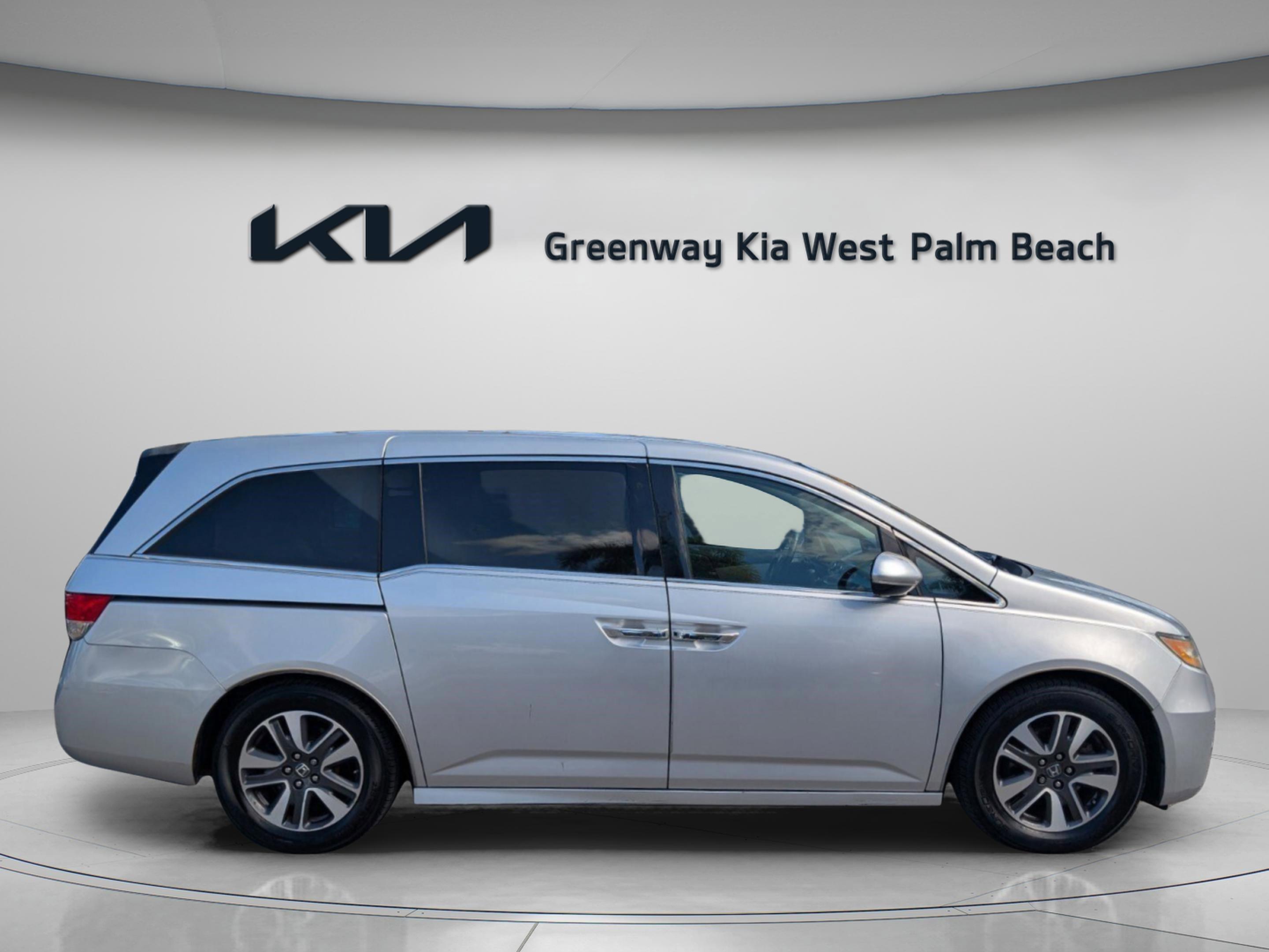 Honda Odyssey Touring Elite - Thumbnail 9