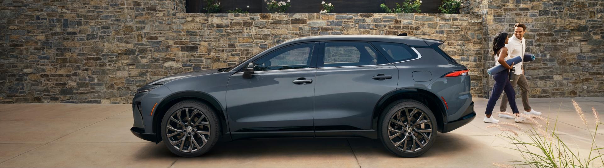 Toyota Crown Signia | Earl Stewart Toyota - Thumbnail 10