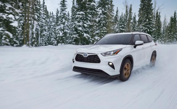 Toyota Highlander Hybrid Pics, Info, Specs, And Technology | Earl Stewart Toyota - Thumbnail 5