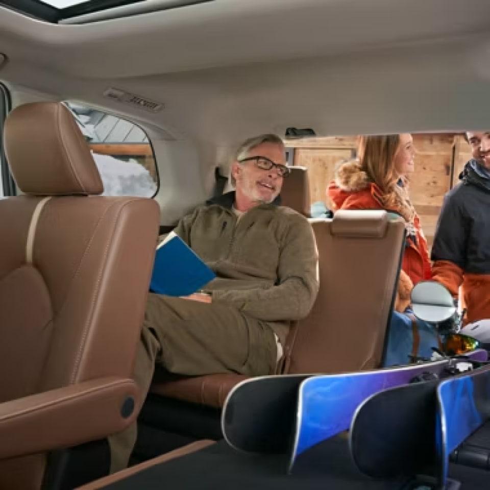 Toyota Grand Highlander | Earl Stewart Toyota - Thumbnail 3