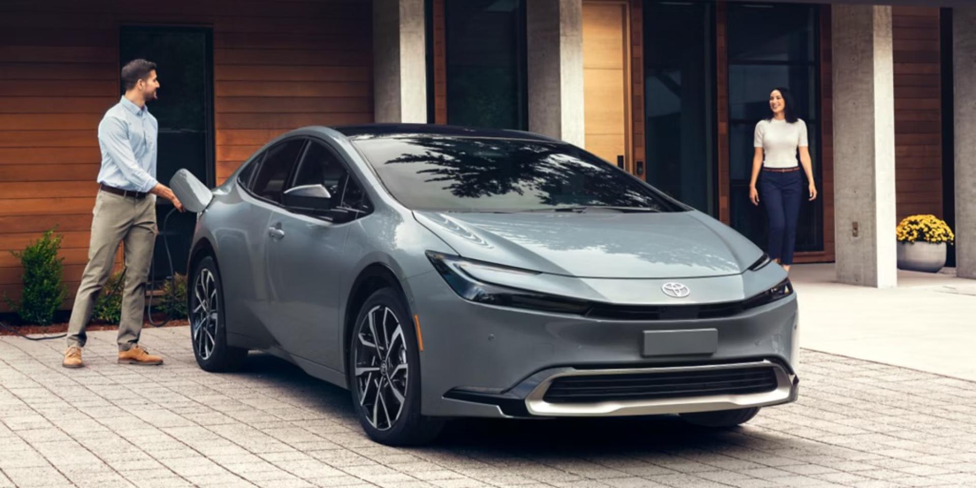 Toyota Prius Plug-In Hybrid | Earl Stewart Toyota - Thumbnail 5