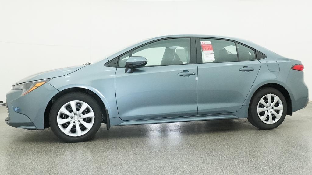 Toyota Corolla Le - Thumbnail 2