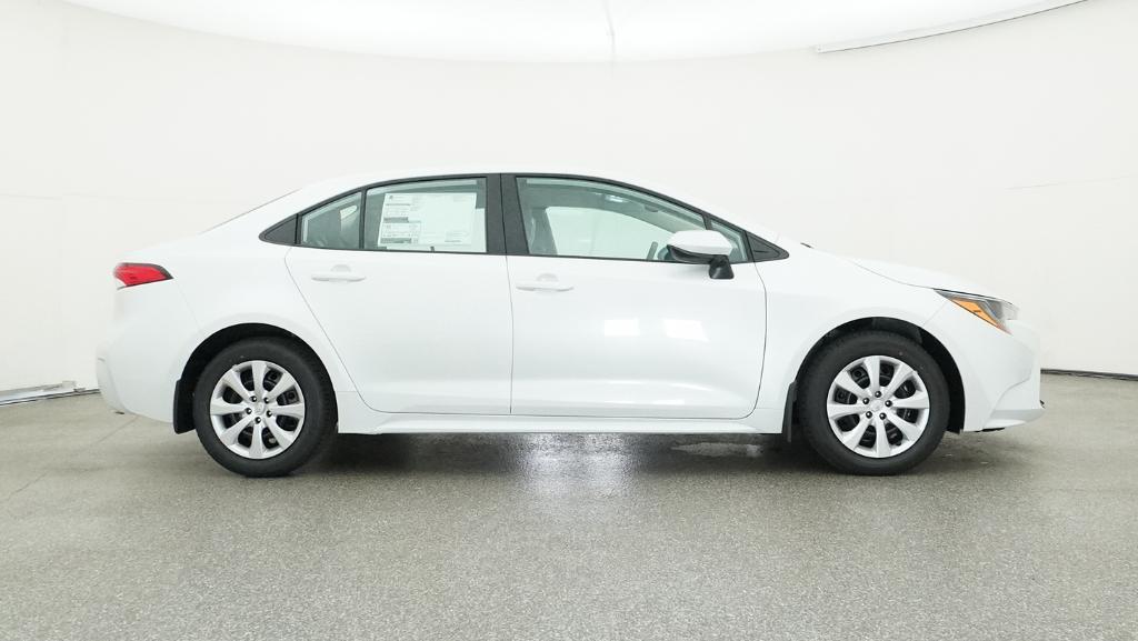 Toyota Corolla Le - Thumbnail 6