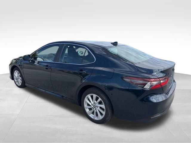 Toyota Camry Le Fwd - Thumbnail 6