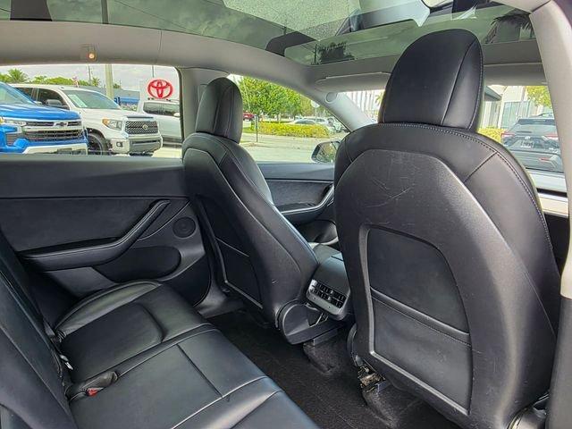 Tesla Model Y Long Range Awd - Thumbnail 16