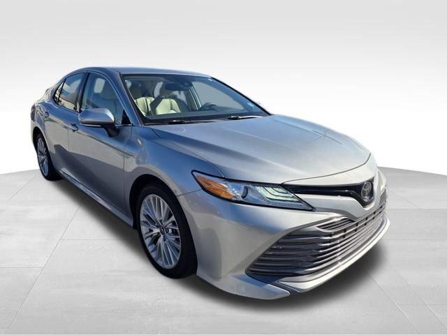 Toyota Camry Xle Fwd - Thumbnail 3