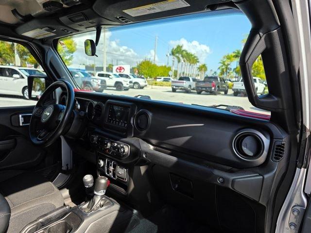 Jeep Gladiator Willys 4Wd Crew Cab - Thumbnail 19