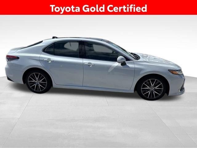 Toyota Camry Xle Fwd 4D Sedan - Thumbnail 5