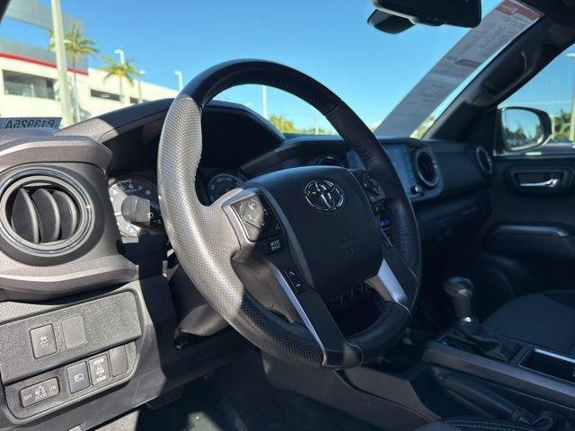 Toyota Tacoma Trd Off-Road 4Wd Double Cab - Thumbnail 16