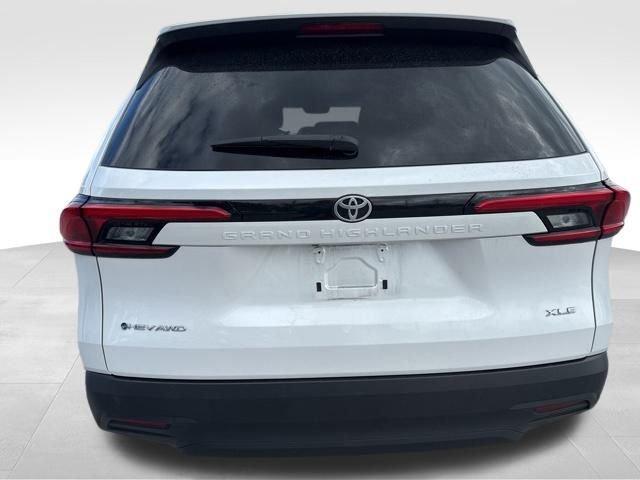 Toyota Grand Highlander Hybrid Xle Awd - Thumbnail 5