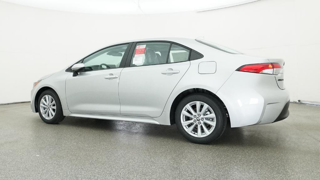 Toyota Corolla Le - Thumbnail 11