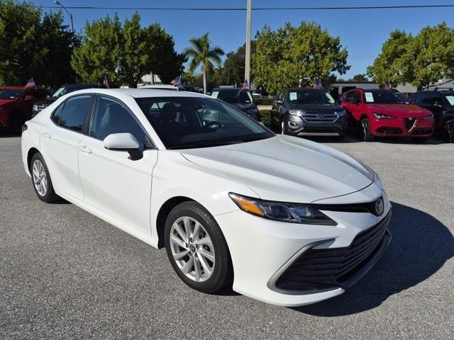 Toyota Camry Fwd Le Sedan - Thumbnail 3