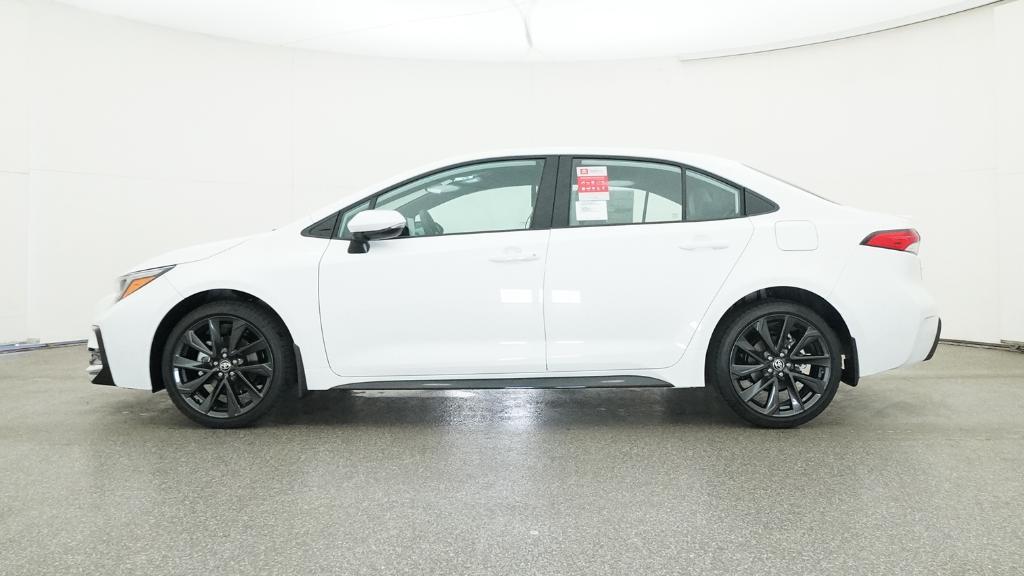 Toyota Corolla Se - Thumbnail 2