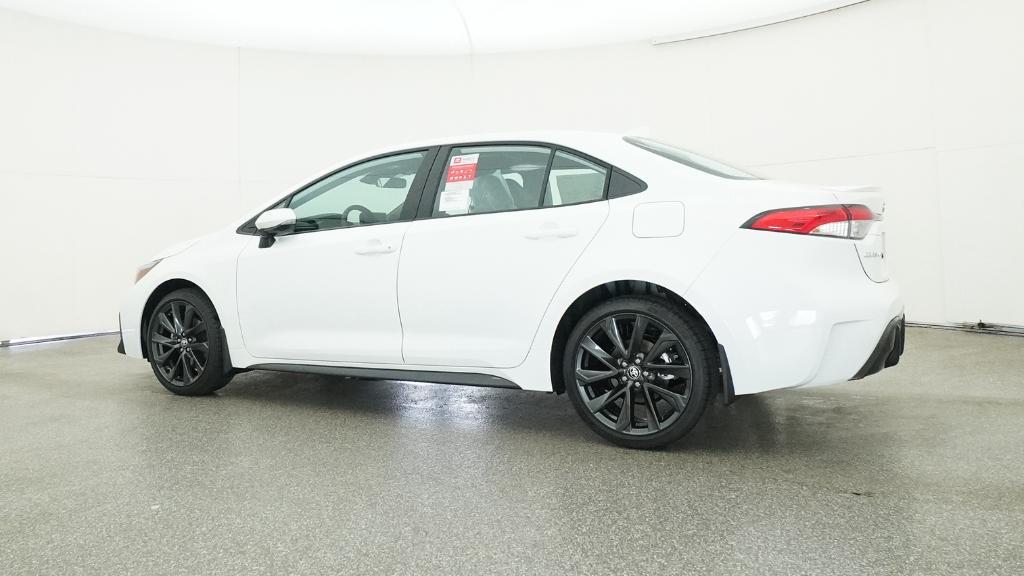 Toyota Corolla Se - Thumbnail 4