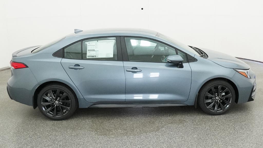 Toyota Corolla Se - Thumbnail 7