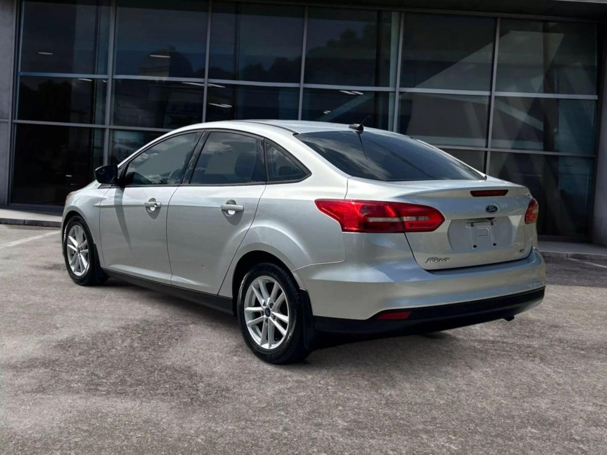 Ford Focus Se - Thumbnail 4