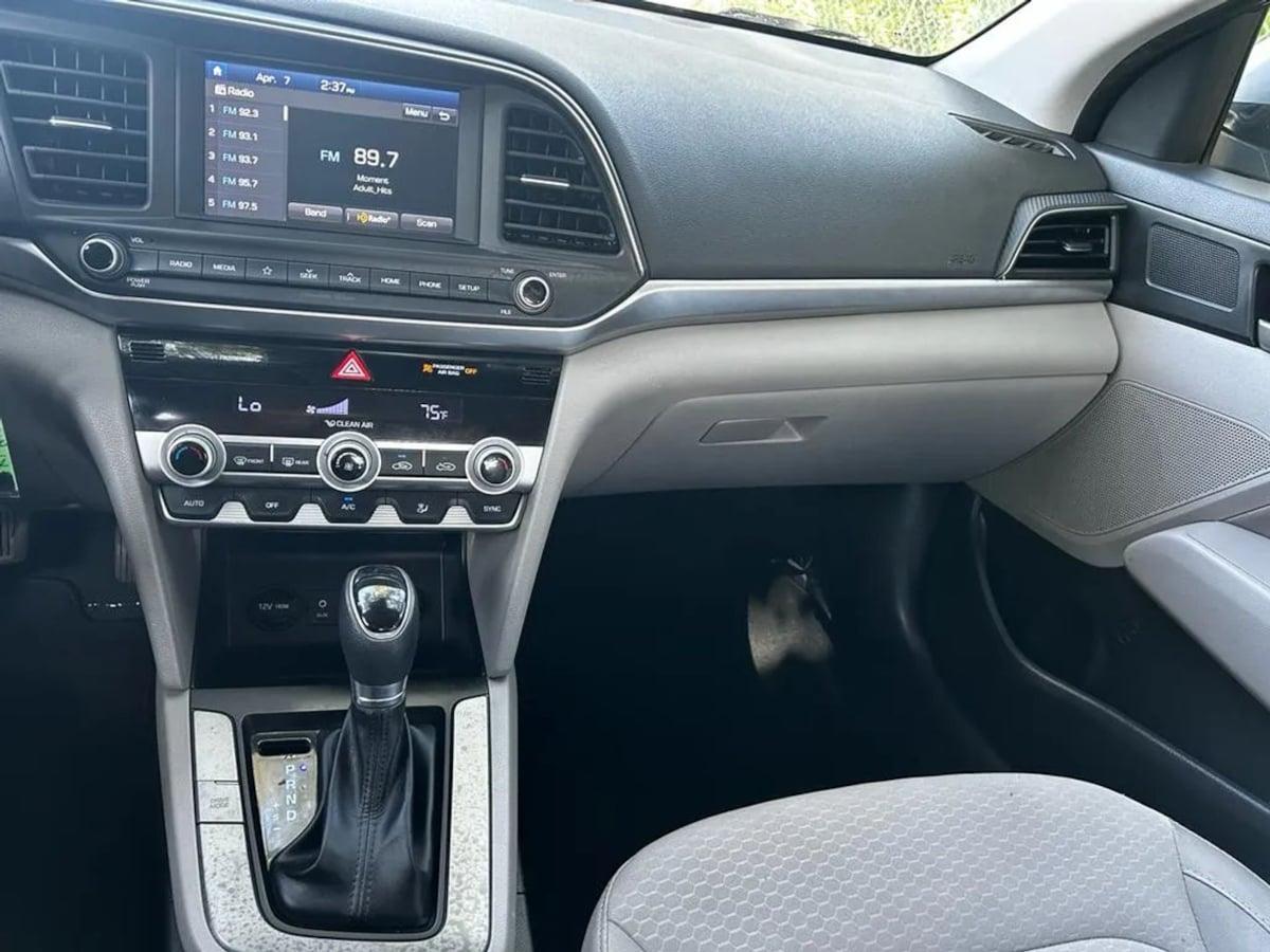 Hyundai Elantra Sel - Thumbnail 13