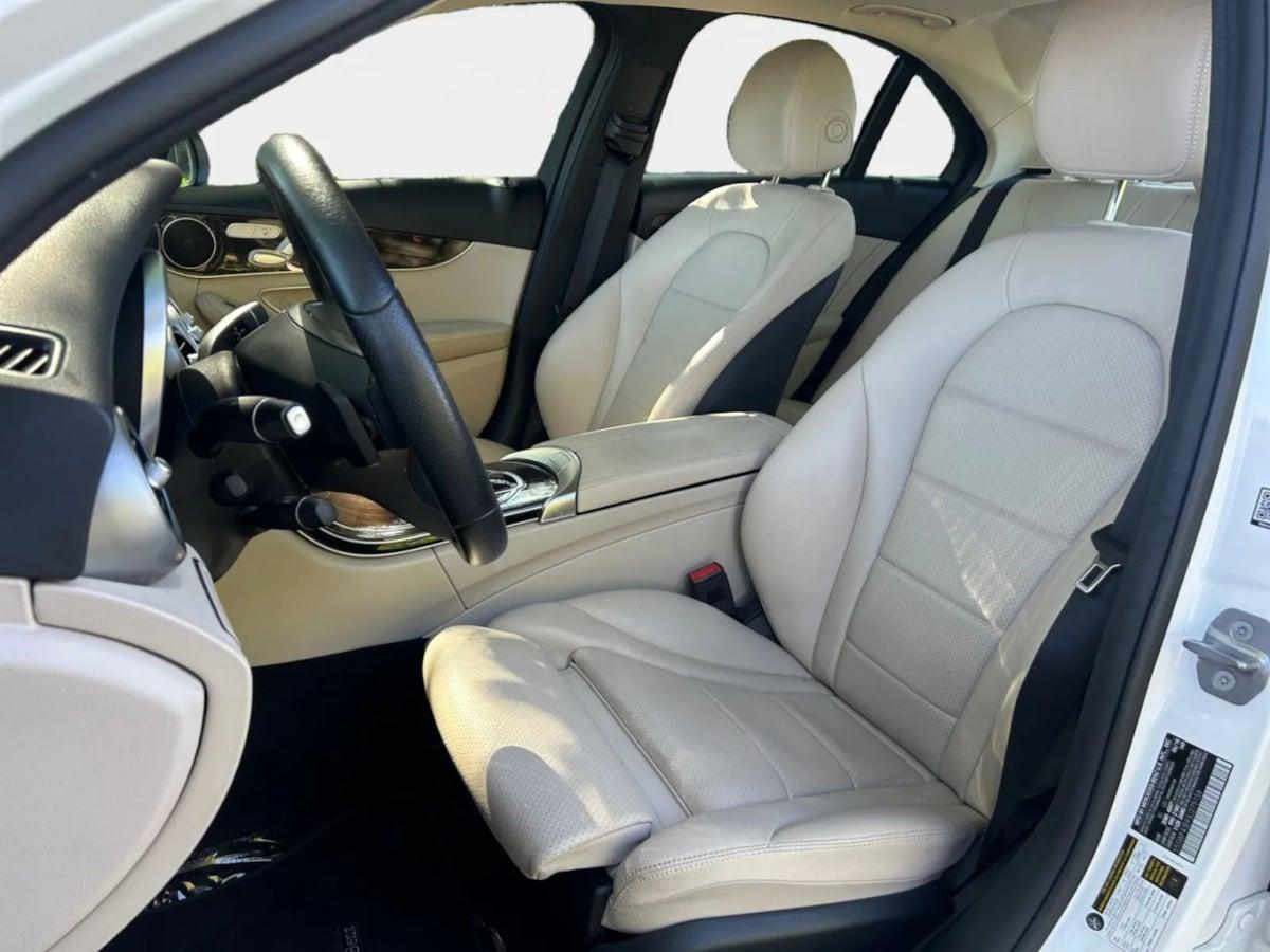 Mercedes-Benz C 300 Sedan - Thumbnail 10