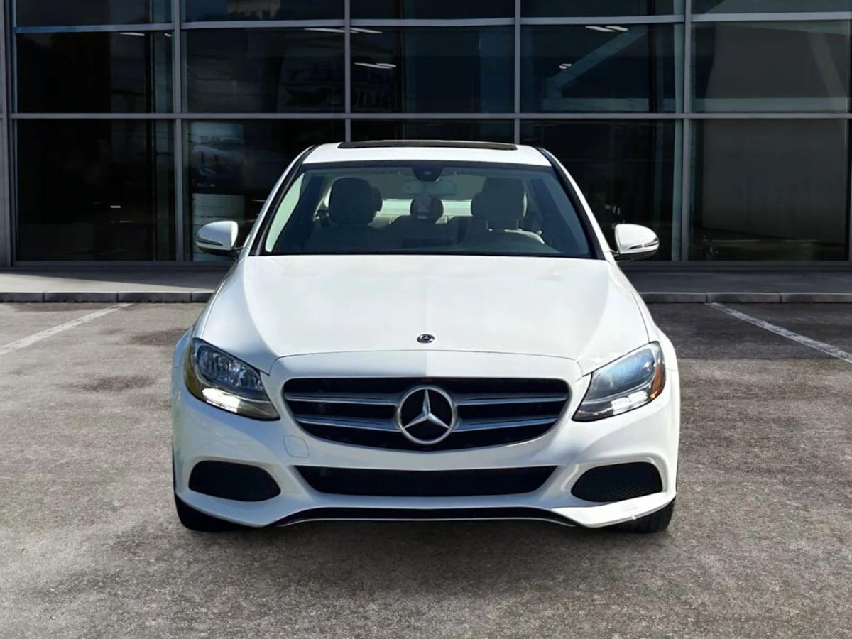 Mercedes-Benz C 300 Sedan - Thumbnail 9