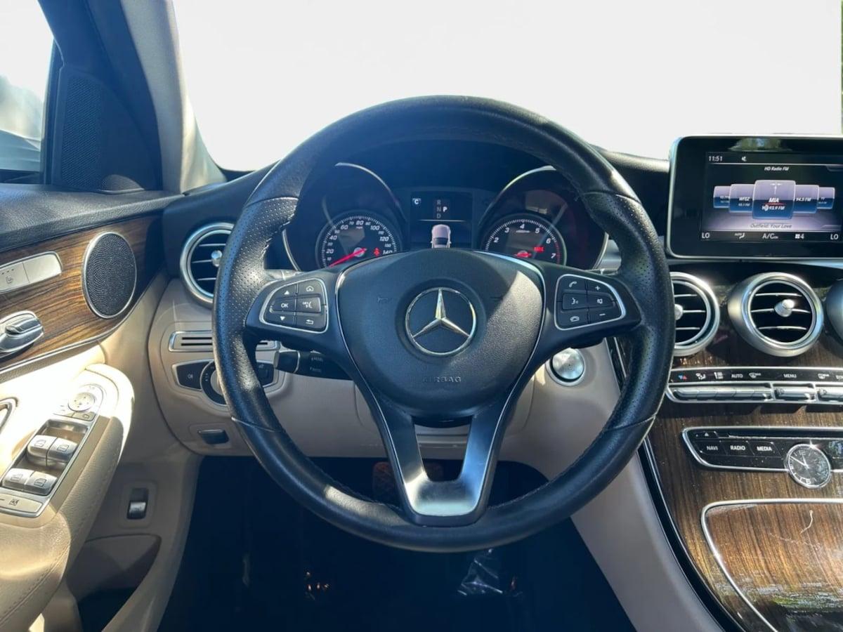 Mercedes-Benz C 300 Sedan - Thumbnail 13