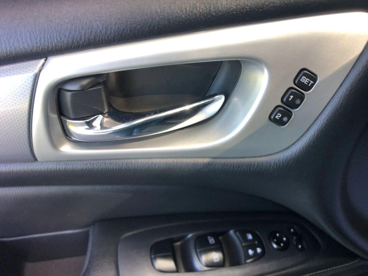 Nissan Pathfinder Sl - Thumbnail 20