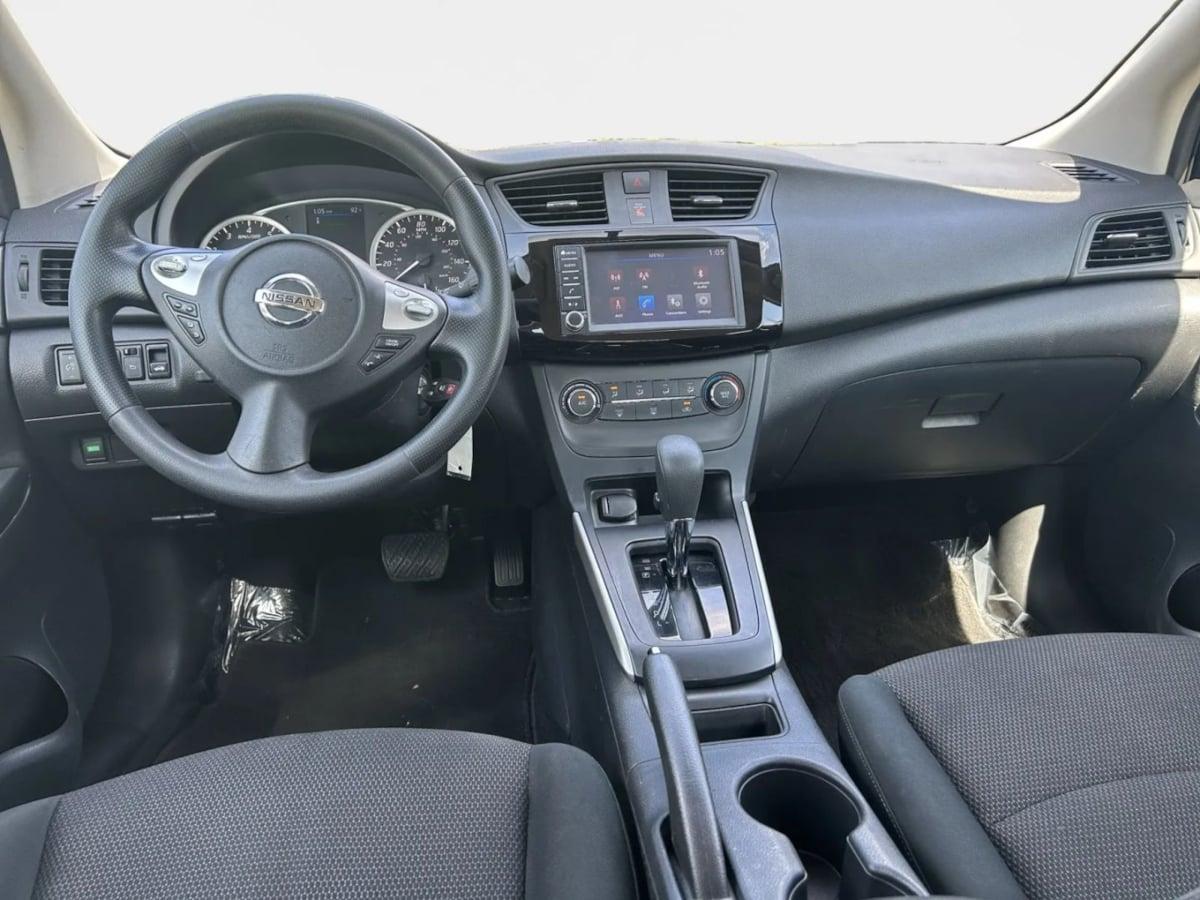 Nissan Sentra S - Thumbnail 12