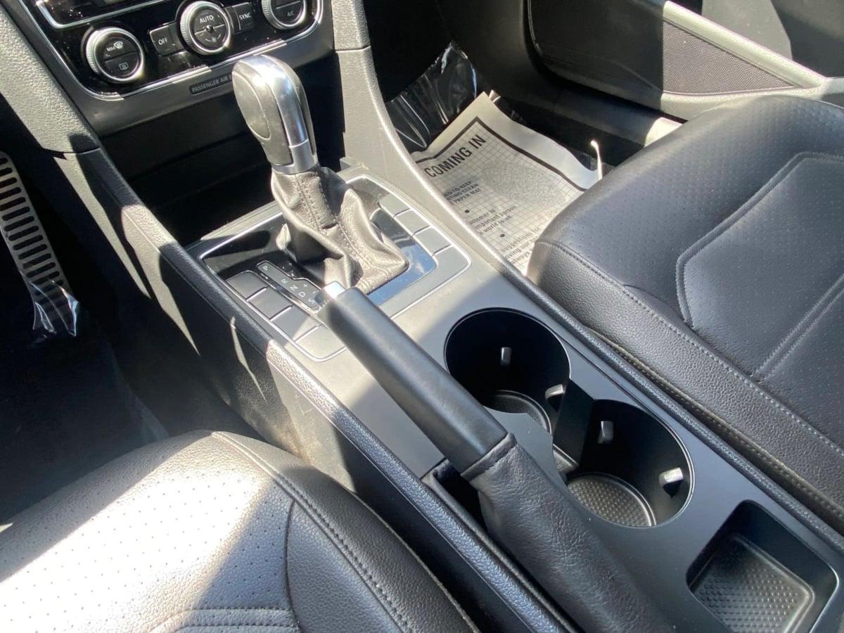 Volkswagen Passat R-Line W/Comfort Pkg - Thumbnail 20