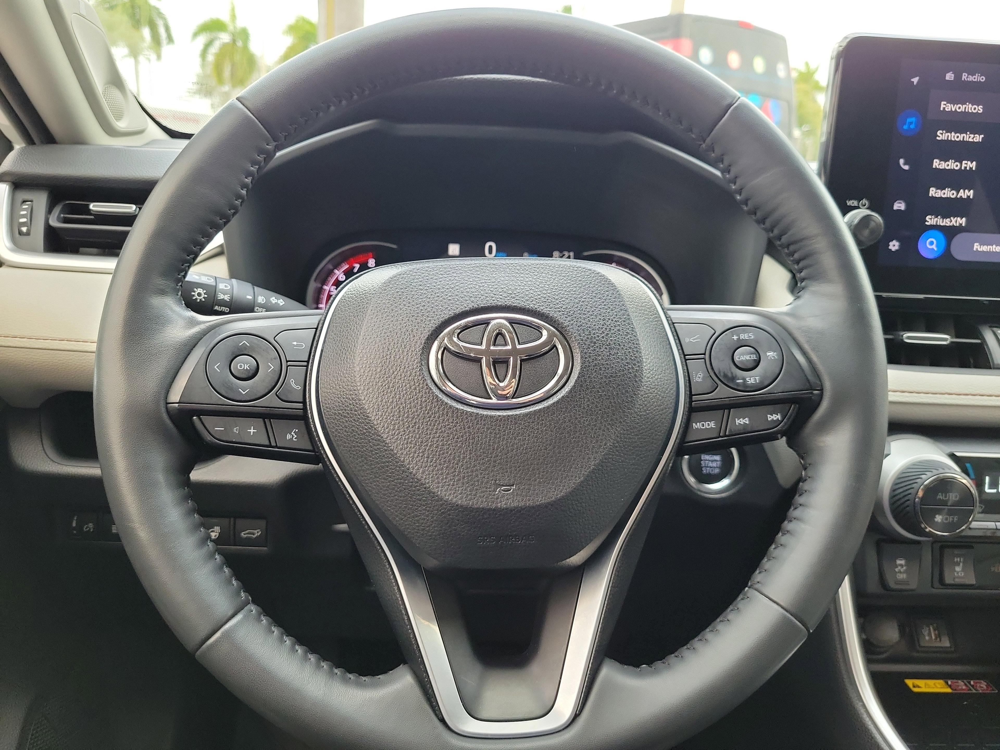 Toyota Rav4 Xle Premium Awd - Thumbnail 15