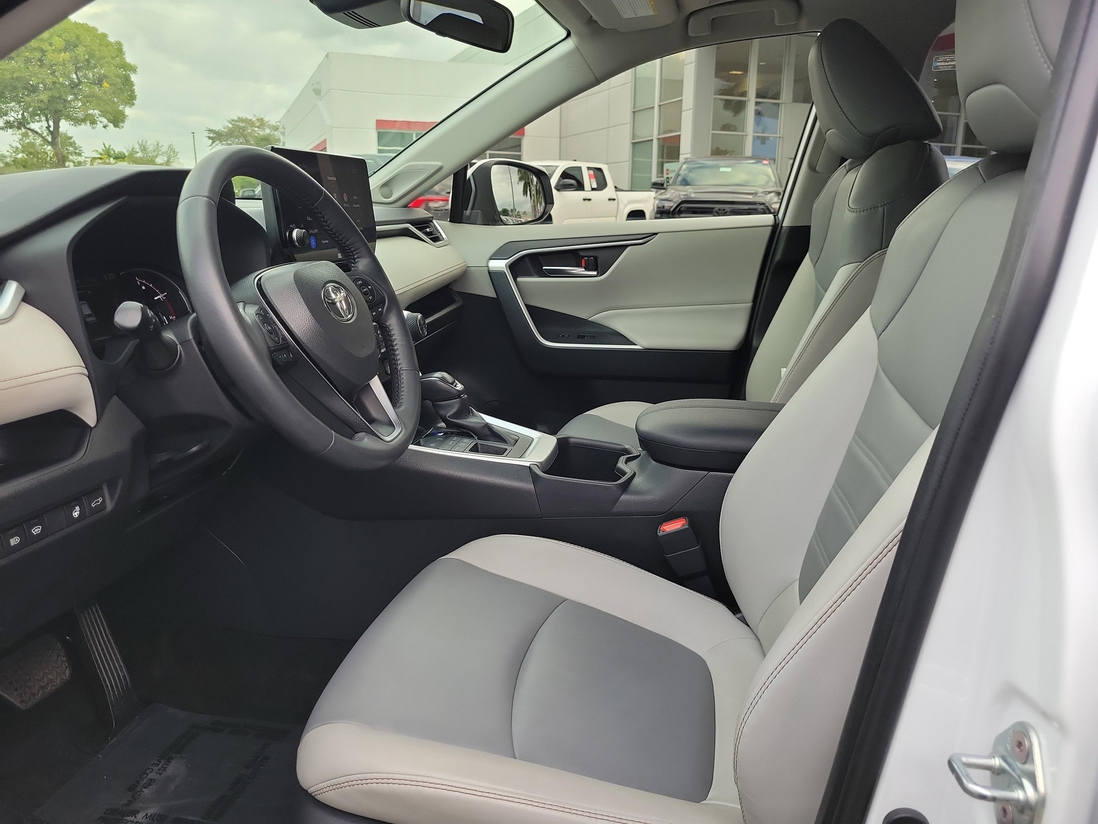 Toyota Rav4 Xle Premium Awd - Thumbnail 12