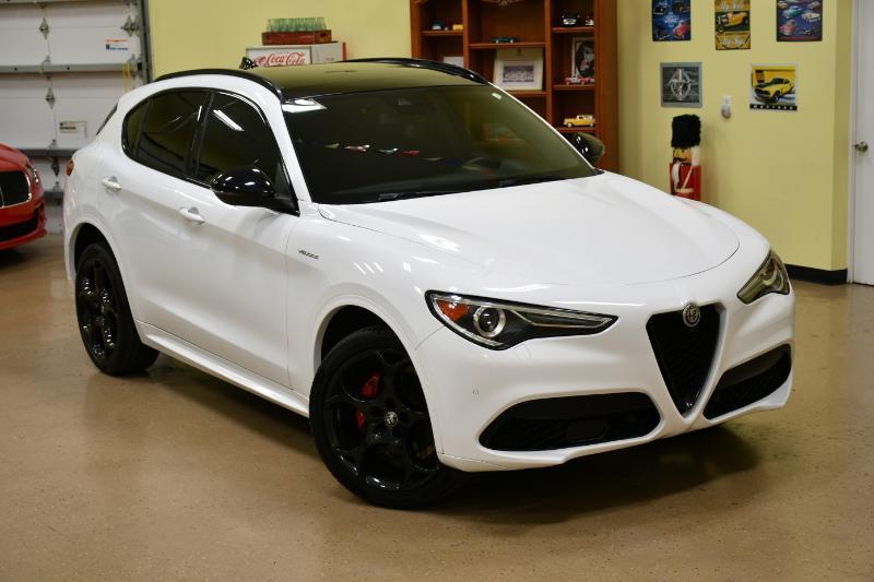 Alfa Romeo Stelvioveloce Awd - Thumbnail 2