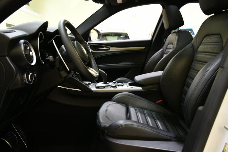 Alfa Romeo Stelvioveloce Awd - Thumbnail 18