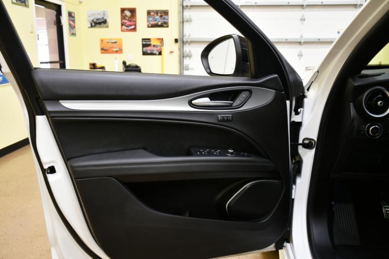 Alfa Romeo Stelvioveloce Awd - Thumbnail 15