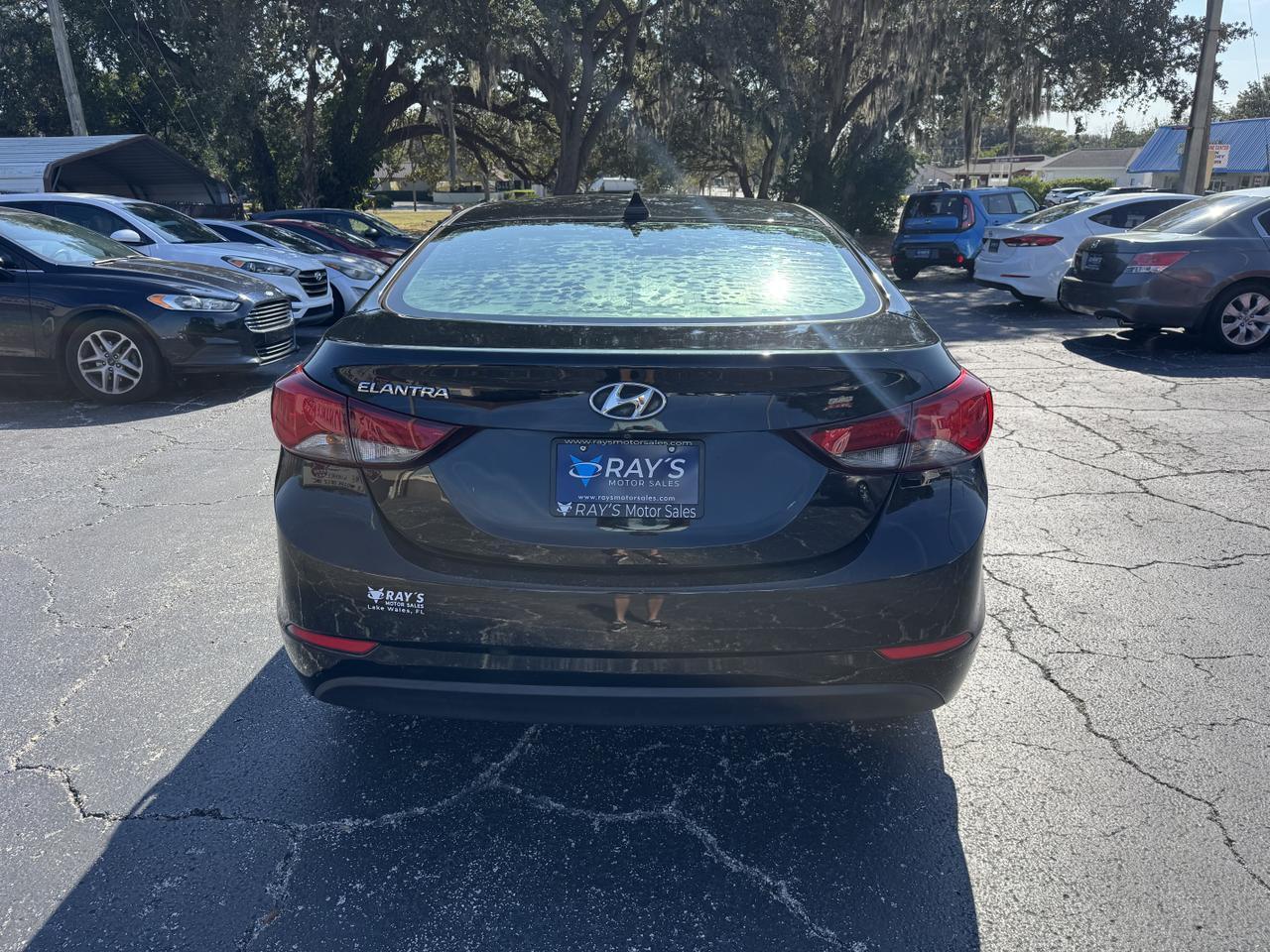 Hyundai Elantra - Thumbnail 7