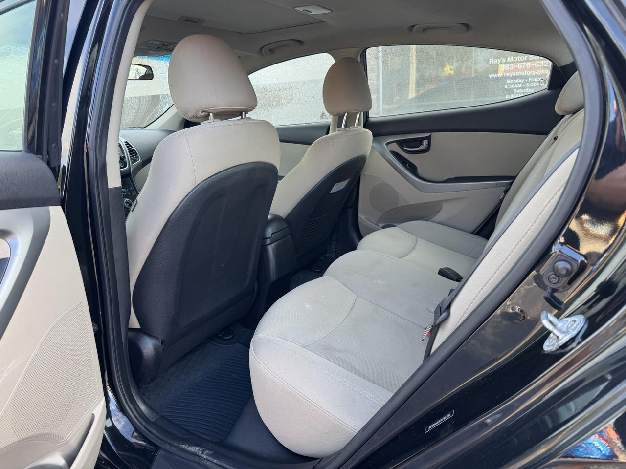 Hyundai Elantra - Thumbnail 18