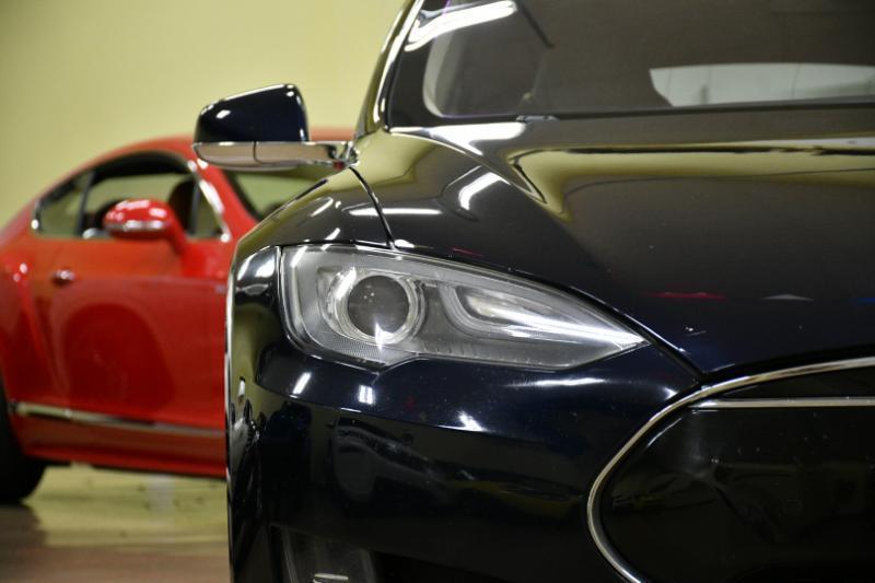 Tesla Model Sp85D - Thumbnail 5