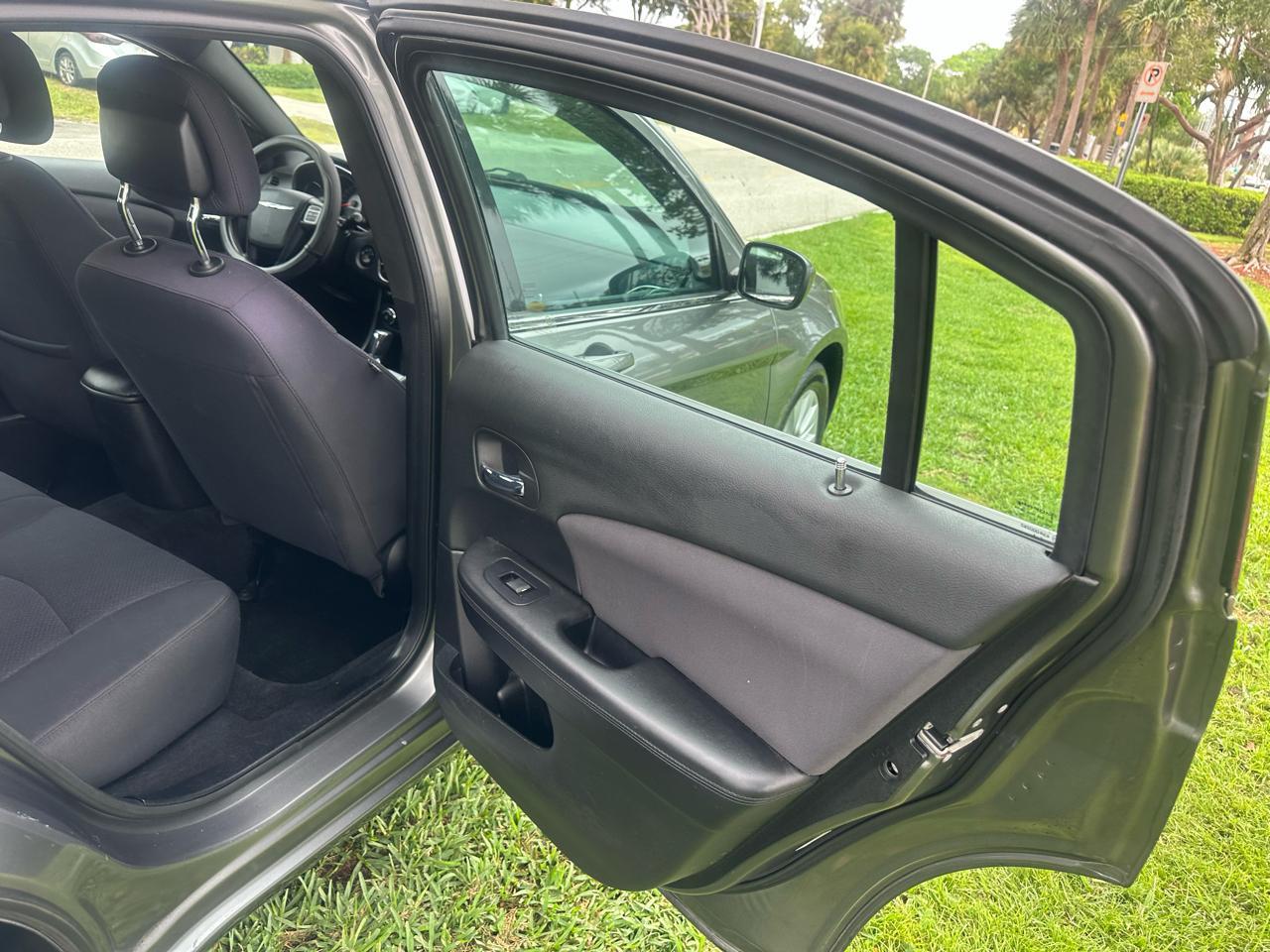 Chrysler 200Lx - Thumbnail 16