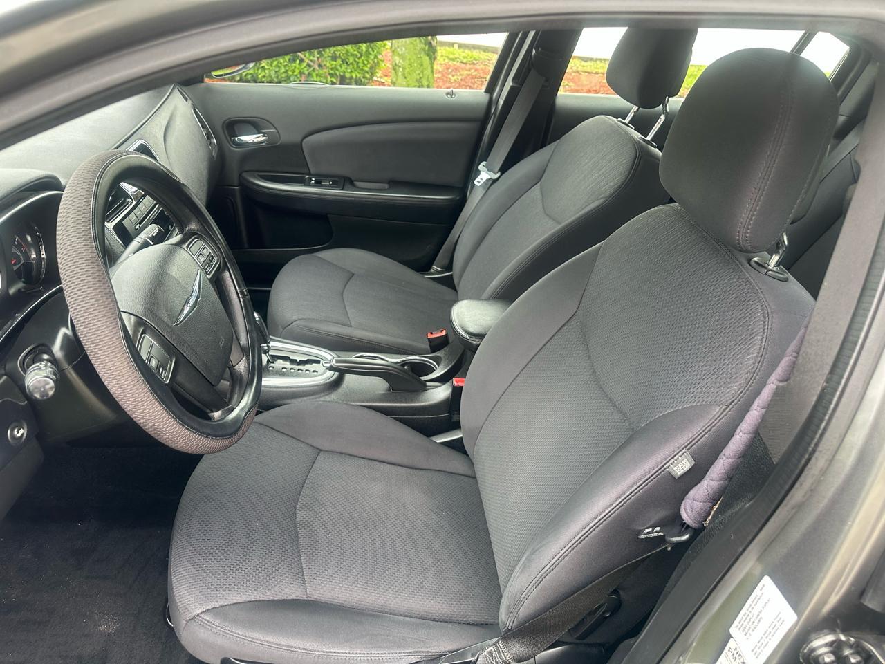 Chrysler 200Lx - Thumbnail 14