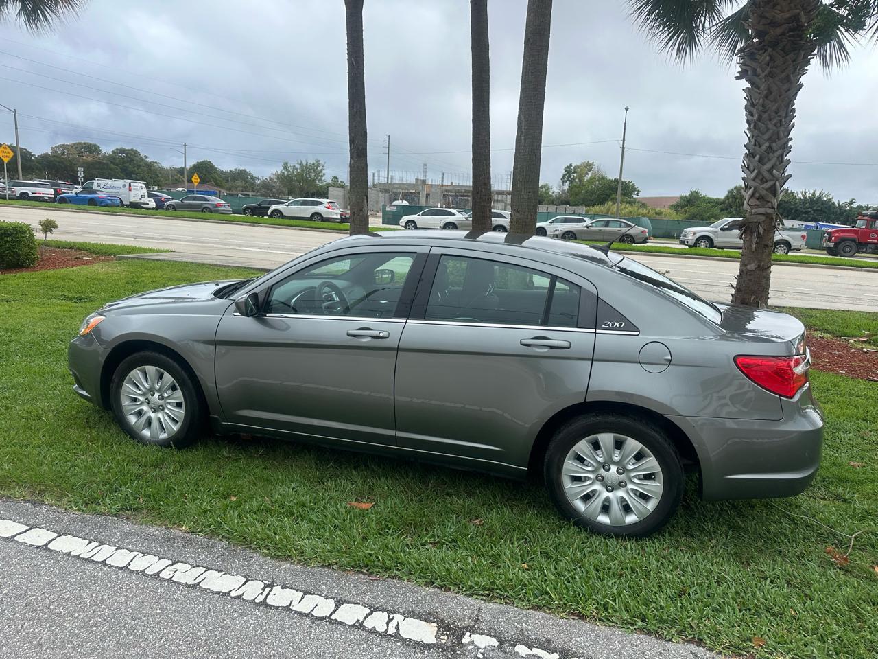 Chrysler 200Lx - Thumbnail 9