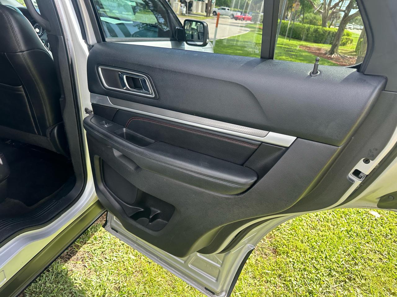 Ford Explorersport 4Wd - Thumbnail 18