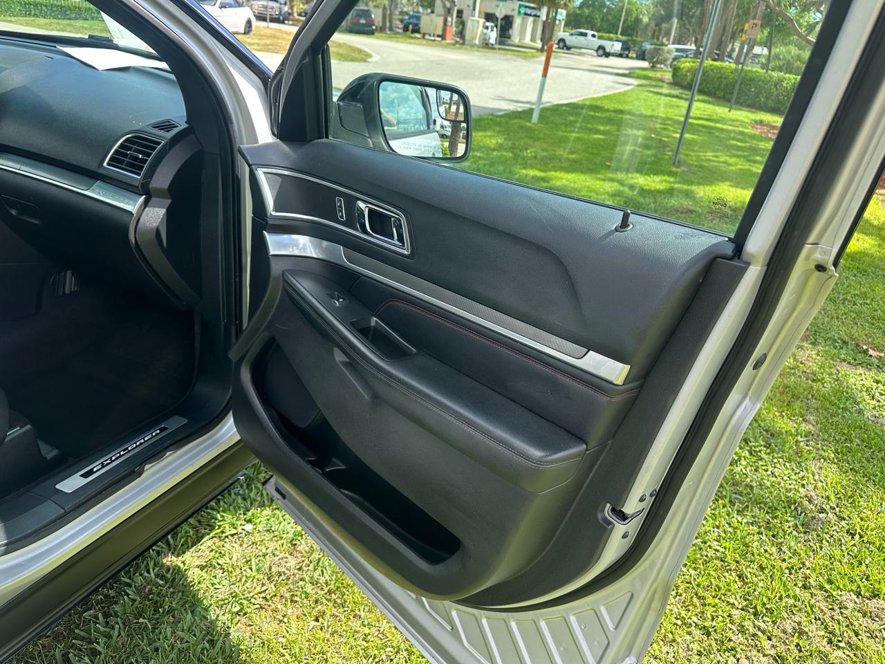 Ford Explorersport 4Wd - Thumbnail 20