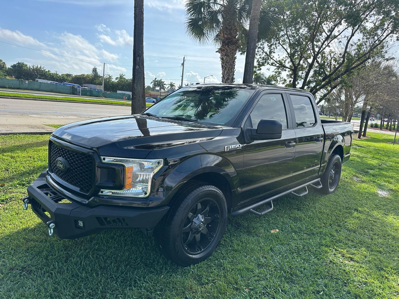 Ford F-1502Wd Supercrew 139" Xl - Thumbnail 2