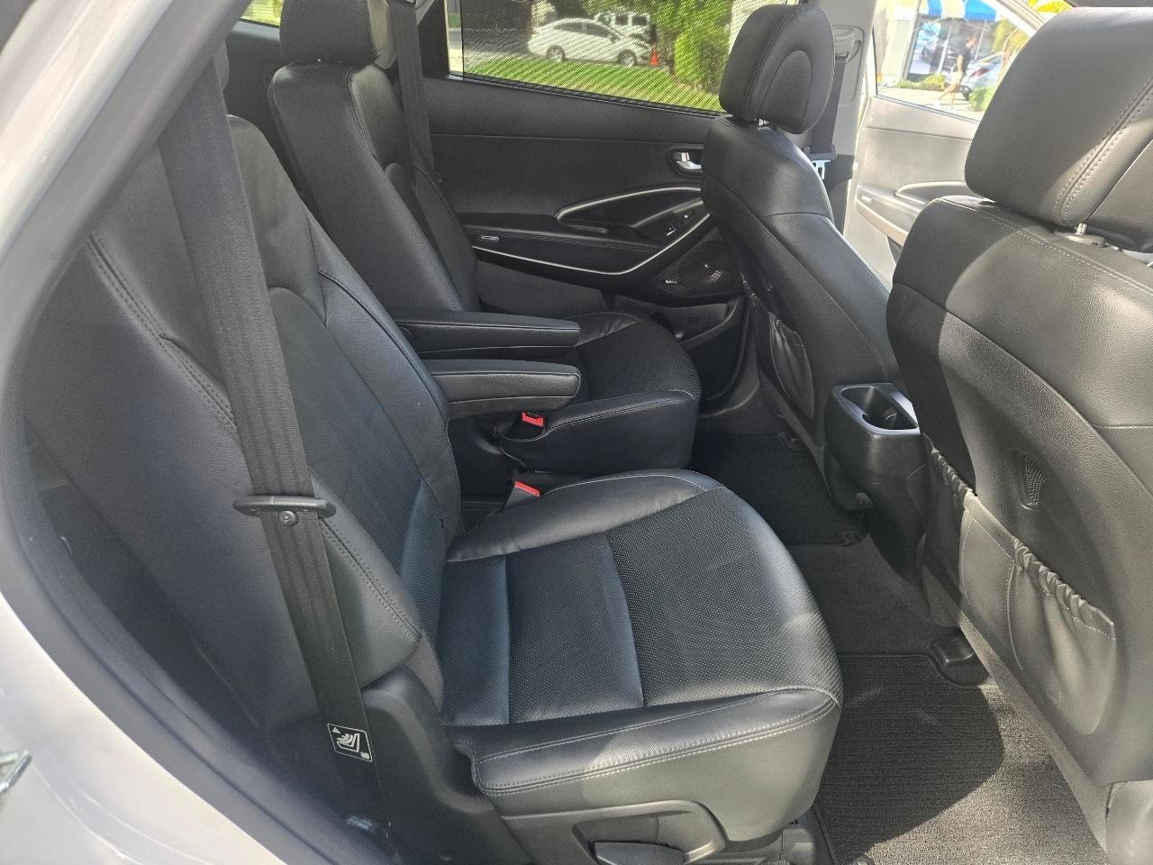 Hyundai Santa Feultimate Awd - Thumbnail 19