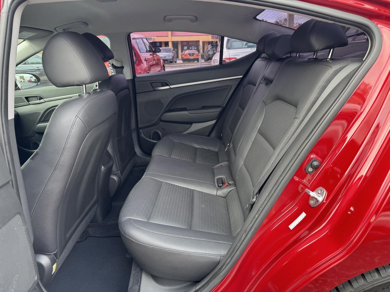 Hyundai Elantra - Thumbnail 18