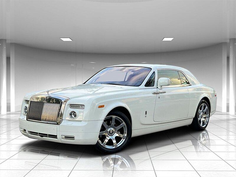Rolls-Royce Phantom Coupe - View 1