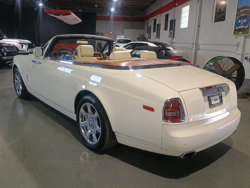 Rolls-Royce Phantom Drophead Coupe - Thumbnail 3